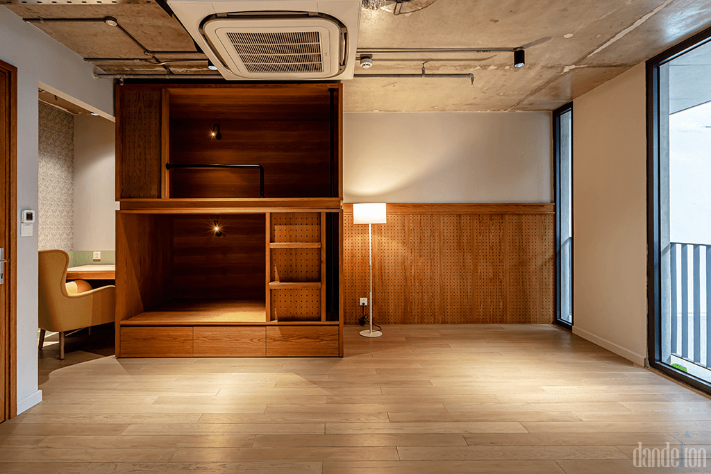 Nap room equipped with bunk beds at mgm office